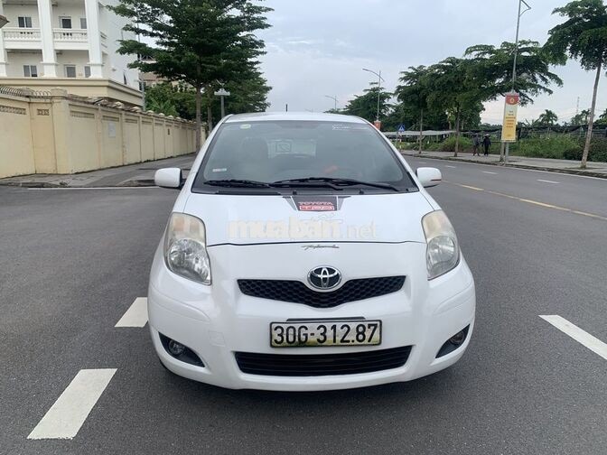 Toyota Yaris 2010 Trắng Tự động Nhật