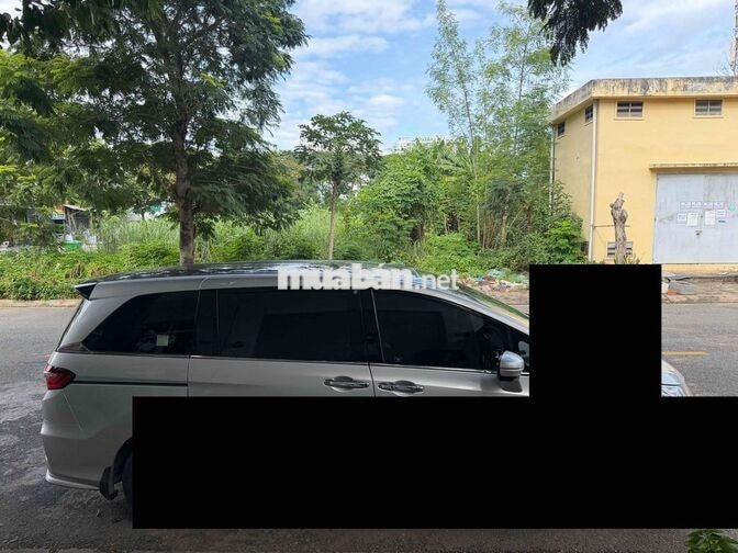Honda Odyssey 2016 Bạc 7 chỗ Tự động Xăng 100000 k