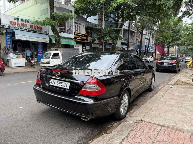 Mercedes-Benz E280 2008 Đen 5 chỗ