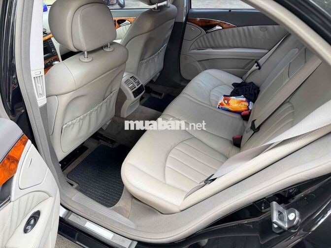 Mercedes-Benz E280 2008 Đen 5 chỗ