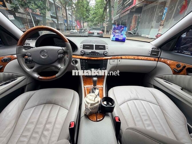 Mercedes-Benz E280 2008 Đen 5 chỗ