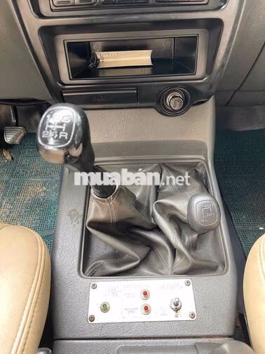 Isuzu Trooper 2005 Số sàn 4x4 máy 3.2