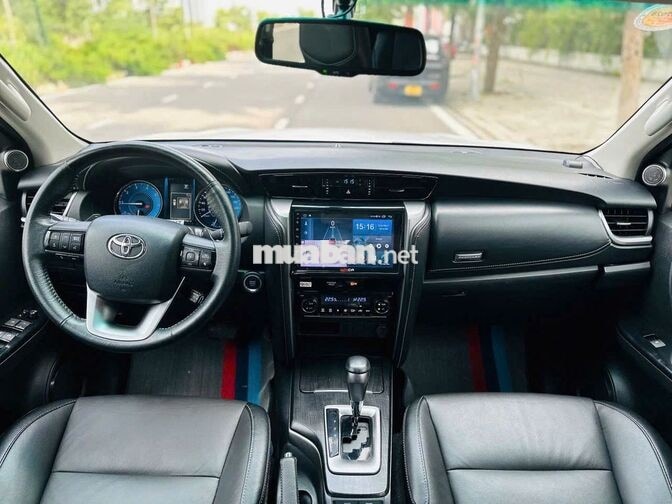 Toyota Fortuner 2.4G AT 2022 Trắng