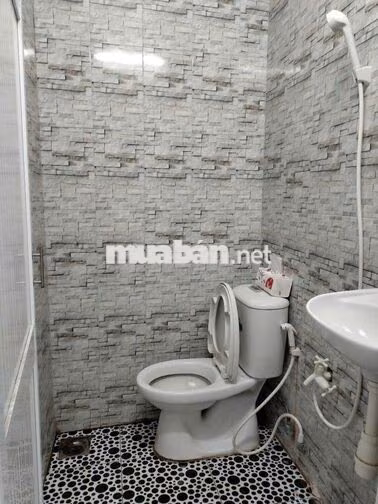 nhà thuê mặt tiền Tôn Đức Thắng sẵn nội thất cơ bản  1 trệt 1 lầu 