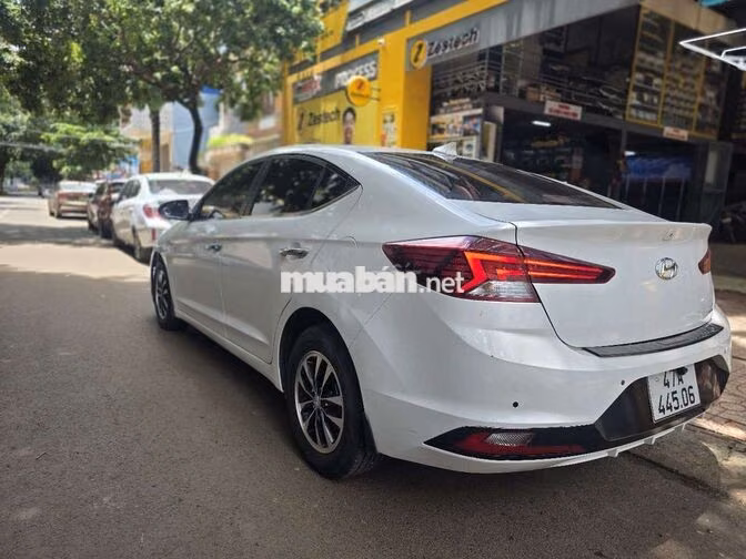 Hyundai Elantra GLS MT 2019 Số sàn Trắng