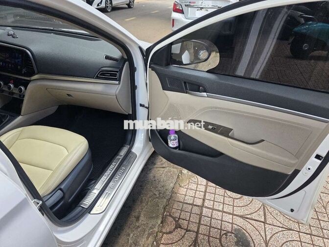 Hyundai Elantra GLS MT 2019 Số sàn Trắng