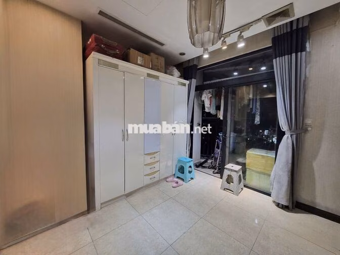 Chính chủ cho thuê nhà tại tầng 12A R4B Royal City