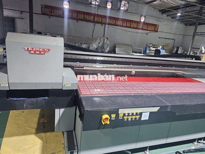 cần tuyển thợ gia công chữ quảng cáo
