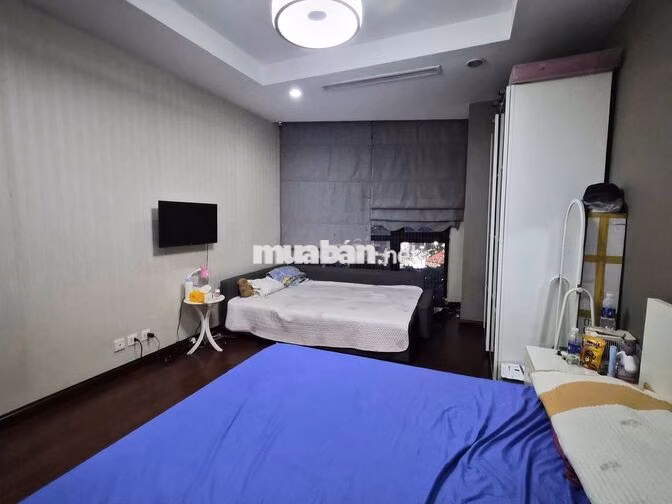 Chính chủ cho thuê nhà tại tầng 12A R4B Royal City
