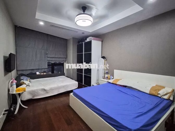 Chính chủ cho thuê nhà tại tầng 12A R4B Royal City