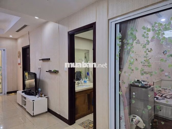 Chính chủ cho thuê nhà tại tầng 12A R4B Royal City