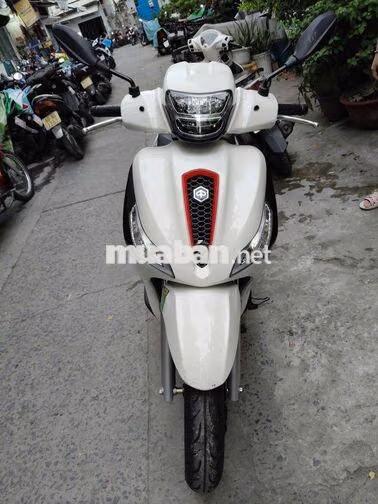 Piaggio Medley 150cc 2024 Trắng 8.000 km