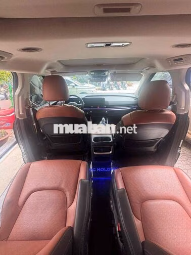 Kia Carnival 2025 Xanh rêu 8 chỗ Tự động Diesel