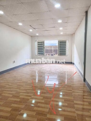NHÀ NGUYÊN CĂN Q4 SẴN 2PN CÁCH ĐH TÀI CHÍNH MARKETING 1KM