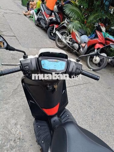 Piaggio Medley 150cc 2024 Trắng 8.000 km