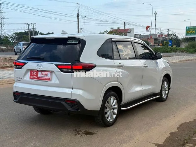 TOYOTA INNOVA CROSS 2.0V 2026 TRẮNG