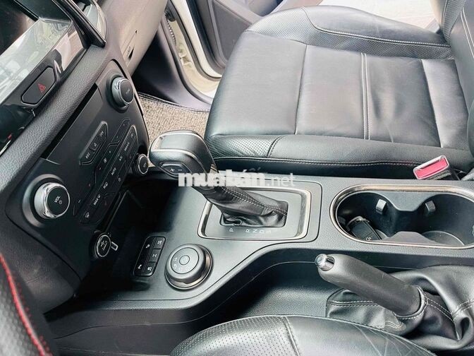 Everest Titanium 4WD 2019 Trắng 1 chủ full hãng