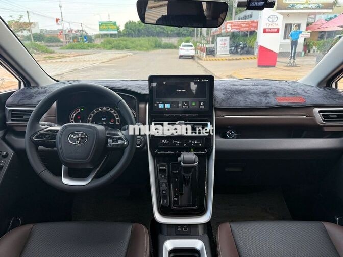 TOYOTA INNOVA CROSS 2.0V 2026 TRẮNG