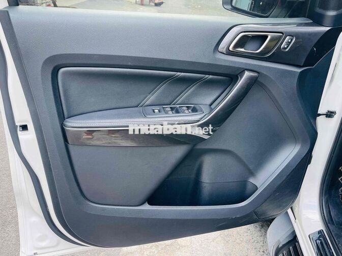 Everest Titanium 4WD 2019 Trắng 1 chủ full hãng