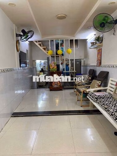 NHÀ MỚI Q4- 3 TẦNG- 3x10m- KO QH- CHỈ 3 TỶ NHỈNH