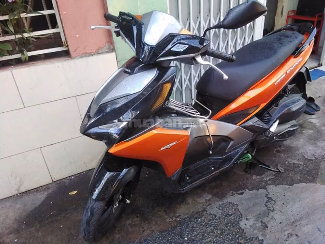 Bán xe Honda Air Blade đời 2009, màu Đỏ Đen và Air Blade đời 2016