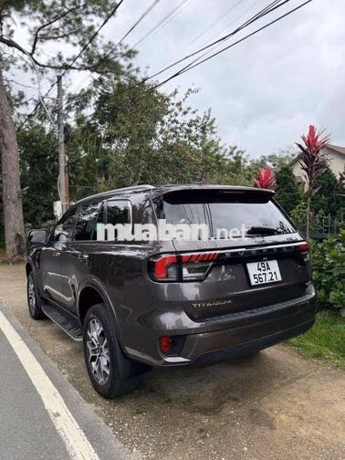 Ford Everest Titanium 4WD( 2 cầu ) 2023 Nâu 7 chỗ