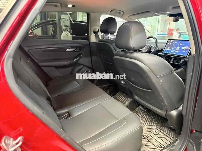 VinFast VF8 Eco 2023 pin SDI giá còn Giảm