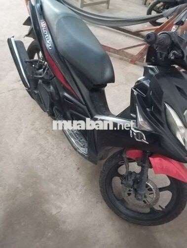 Yamaha Nouvo SX Đen, Đỏ Xăng