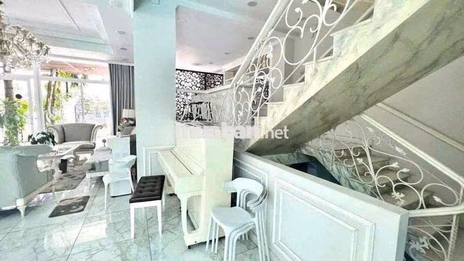 🏡 Ở LIỀN/ K KÉN KHÁCH/ CHO THUÊ VILLA PMVPH Q7-4PN HỒ BƠI- Giá 3000$.
