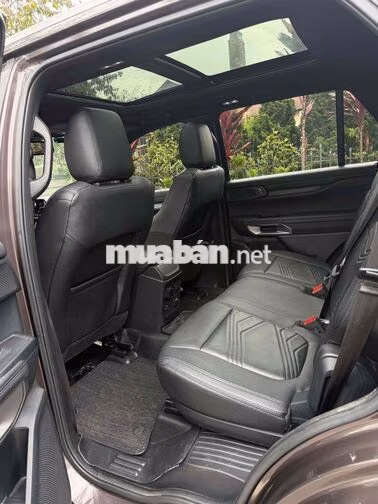 Ford Everest Titanium 4WD( 2 cầu ) 2023 Nâu 7 chỗ