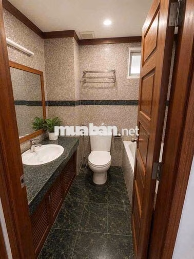bán căn hộ sổ hồng riêng lâu dài,100m2 2pn,liền kề các trường đại học