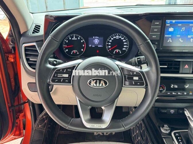 Kia Seltos Luxury 2020 46.000km Cam