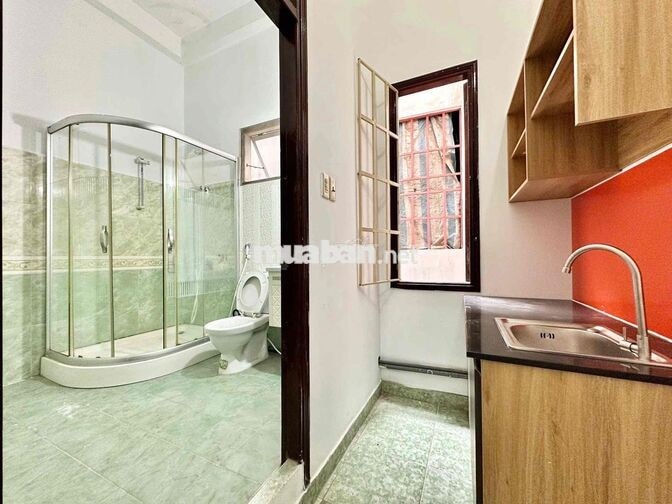 STUDIO CỬA SỔ TRỜI THOÁNG MÁT GẦN HUFLIT BA GIA