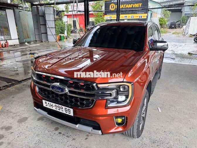 Ford Everest Titanium Plus 2023 2 cầu Tự động