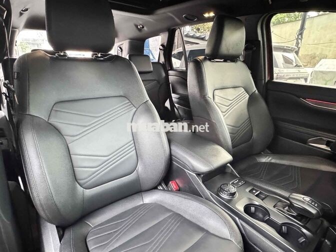 Ford Everest Titanium Plus 2023 2 cầu Tự động