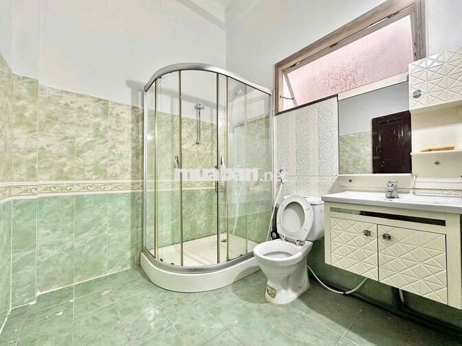 STUDIO CỬA SỔ TRỜI THOÁNG MÁT GẦN HUFLIT BA GIA