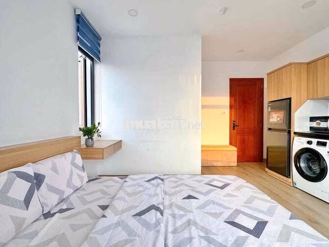 Cho thuê căn hộ studio ban công 35m2 chỉ 5tr2 gần LOTTE MART, RMIT,TDT
