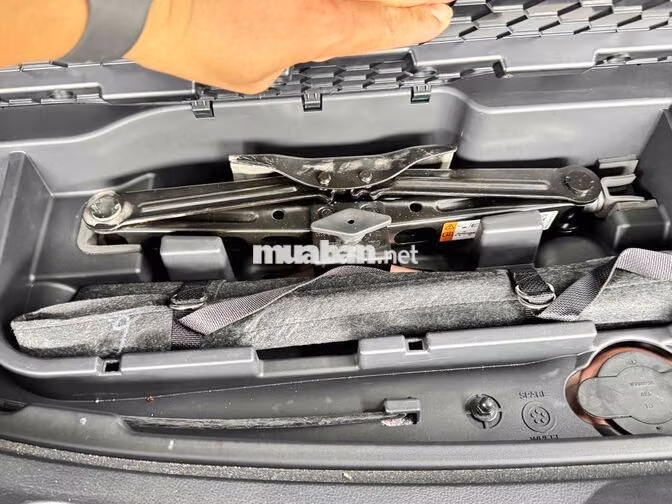 Ford Everest Titanium Plus 2023 2 cầu Tự động