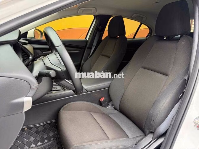 Mazda 3 Deluxe 2023 Trắng 43.000km