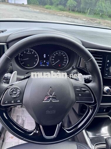 Mitsubishi Outlander 2020 premium odo 3v7