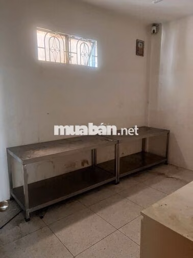 CHO THUÊ LẦU 1  RỘNG RÃI THOÁNG MÁT GẦN TRUNG TÂM