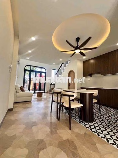 Nhà view sông thoáng mát chill chill gần chợ