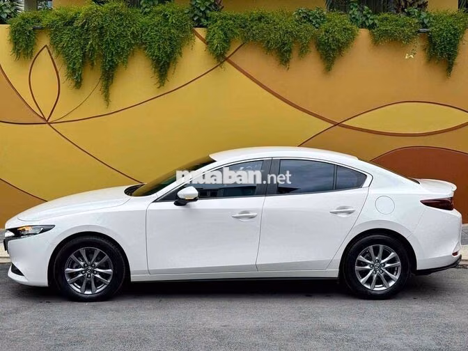 Mazda 3 1.5L Deluxe 2023 Trắng 44.000 km