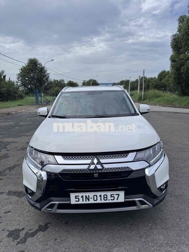 Mitsubishi Outlander 2020 premium odo 3v7