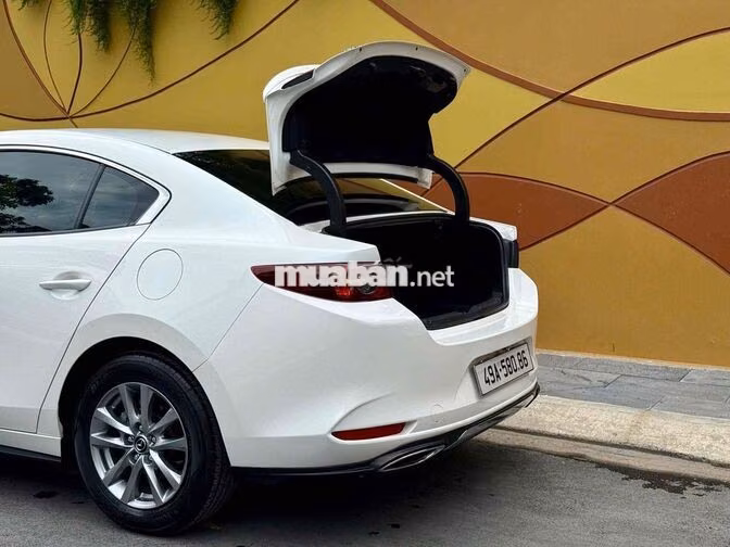 Mazda 3 1.5L Deluxe 2023 Trắng 44.000 km