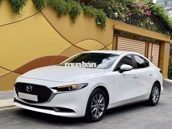 Mazda 3 Deluxe 2023 Trắng 43.000km
