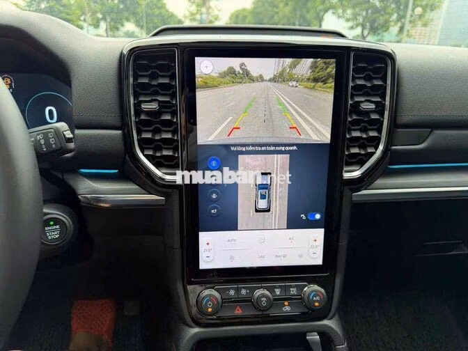 Ford Everest Titanium Plus 2.0L 4x4 AT 2025 Đen