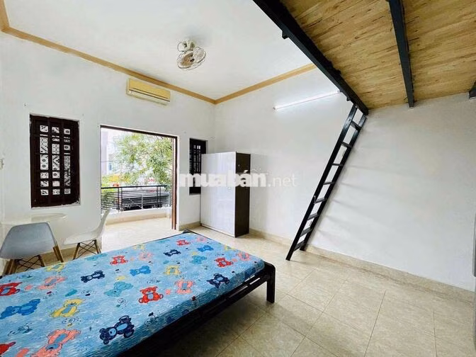 PHÒNG TRỌ CÓ GÁC BAN CÔNG BÌNH THẠNH, CÓ 2 KHÔNG GIAN NGỦ THOẢI MÁI