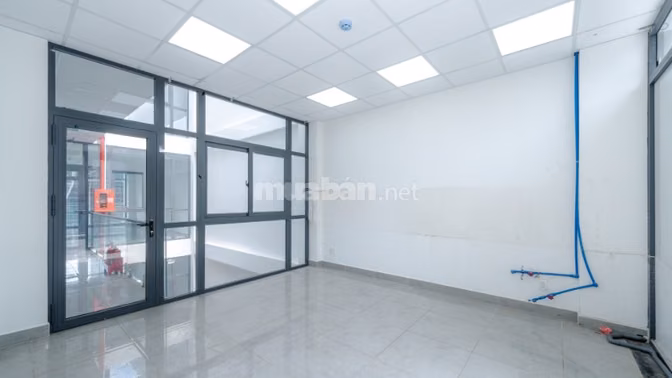 CHO THUÊ TÒA NHÀ 2 MẶT TIỀN ĐƯỜNG LÝ THƯỜNG KIỆT - ĐỐI DIỆN NHÀ THI ĐẤ