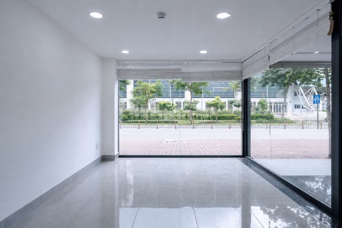 CHO THUÊ TÒA NHÀ 2 MẶT TIỀN ĐƯỜNG LÝ THƯỜNG KIỆT - ĐỐI DIỆN NHÀ THI ĐẤ